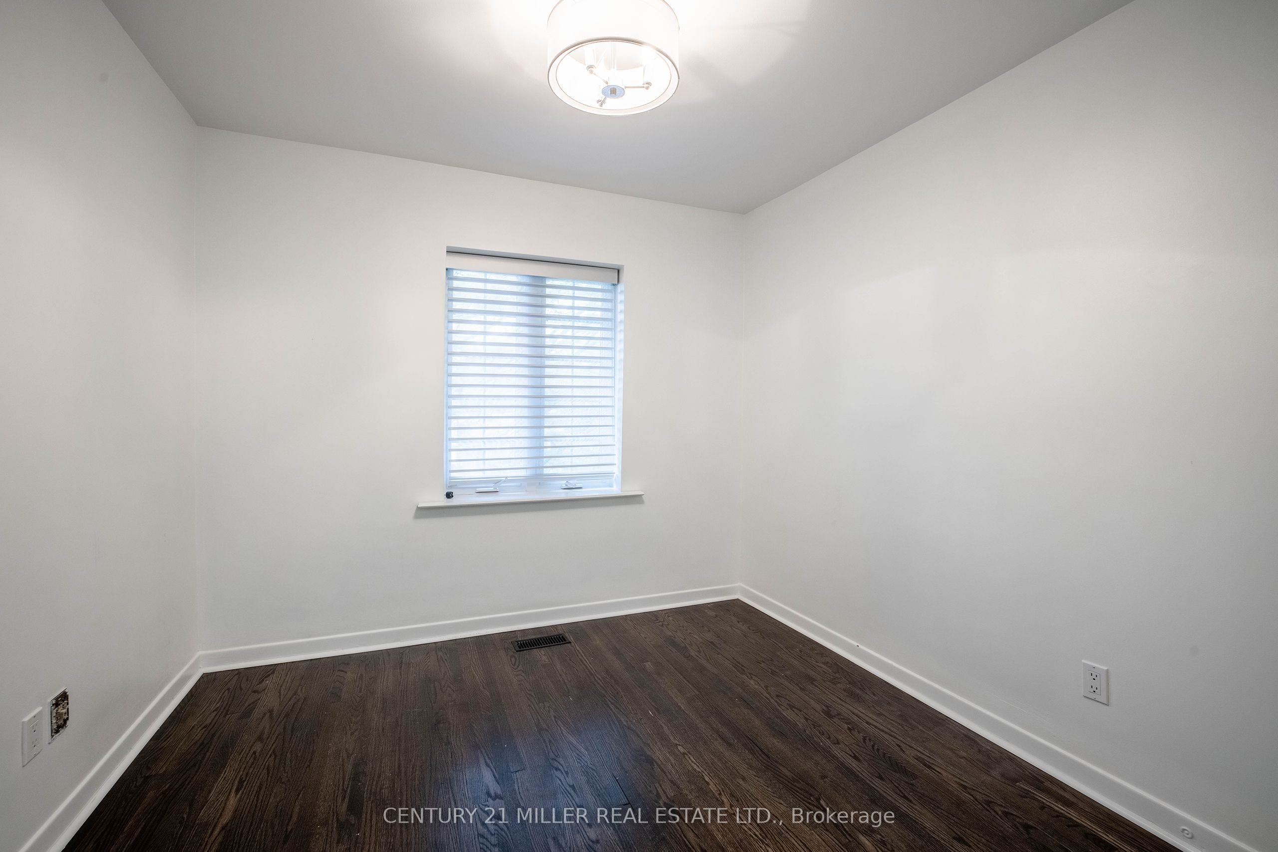 2039 Wakely Street Property Photo 12