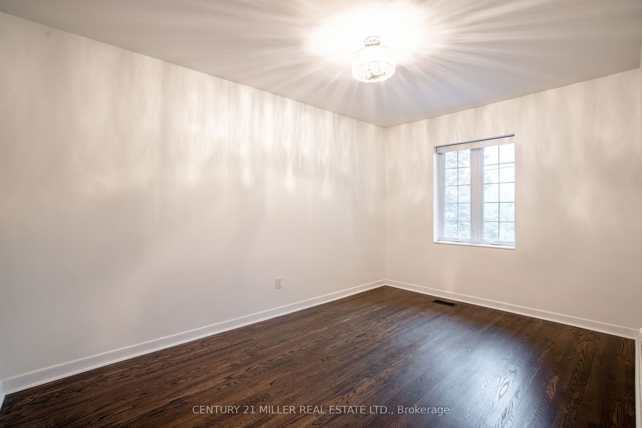 2039 Wakely Street Property Photo 13