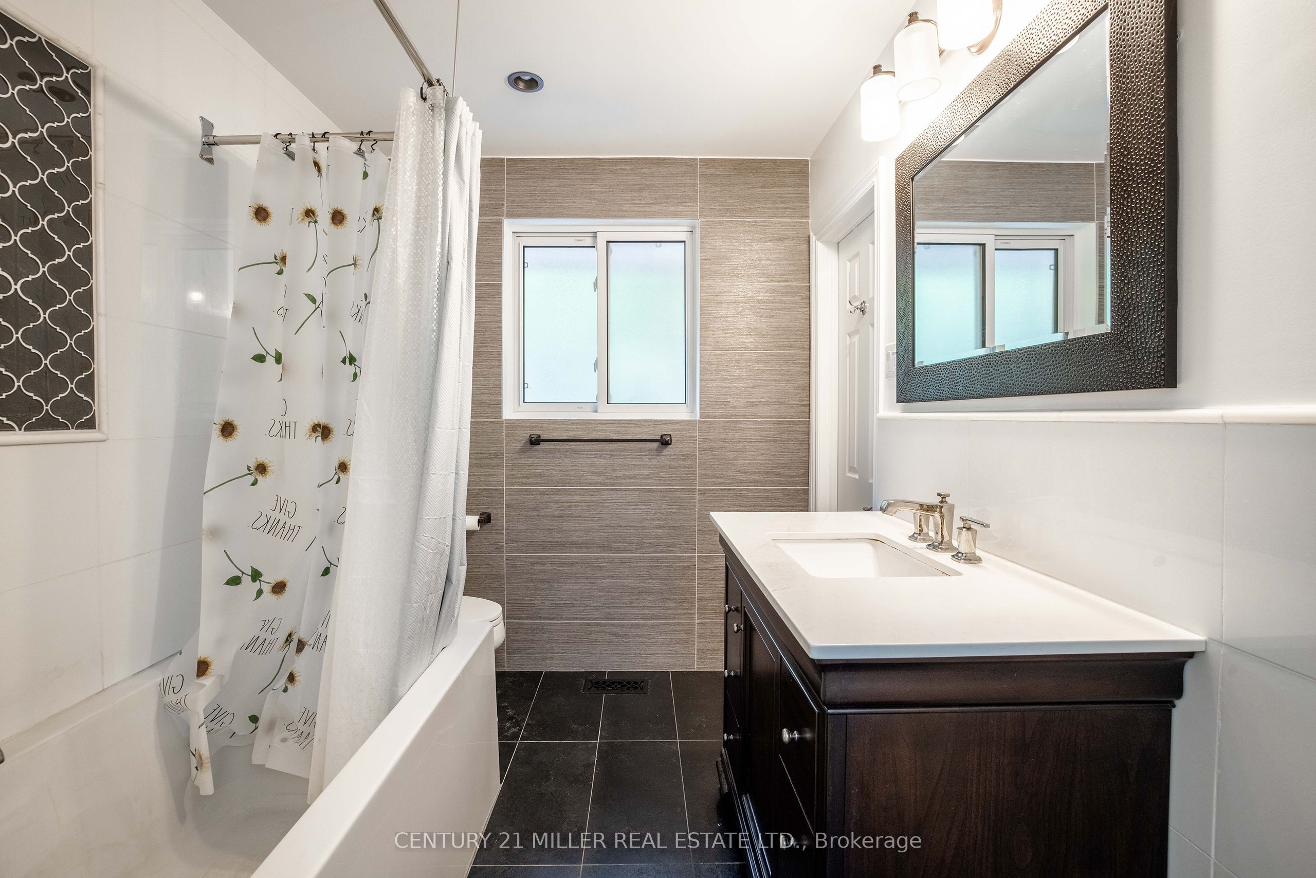 2039 Wakely Street Property Photo 15