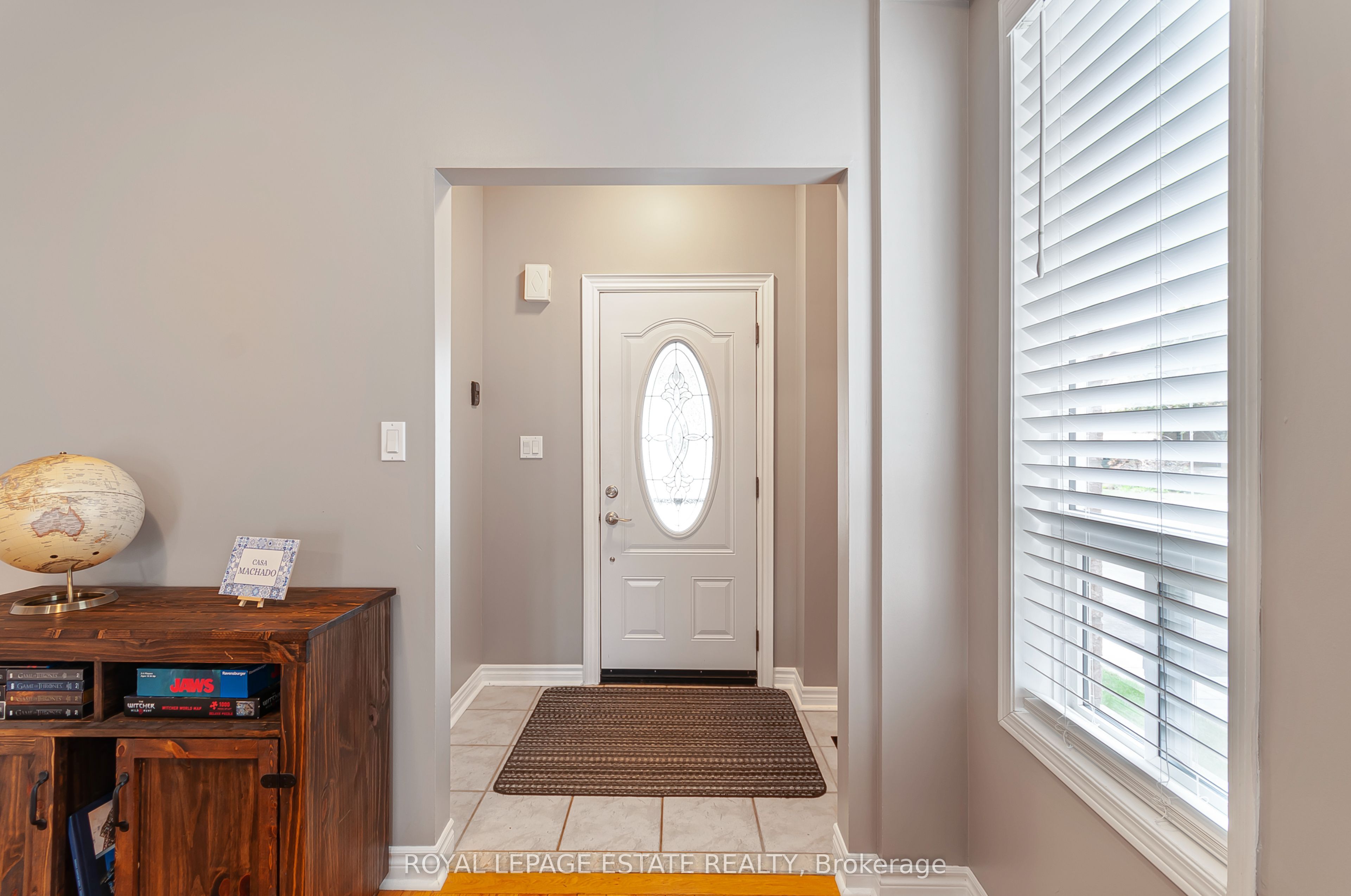 9 Brookstone Court Property Photo 3
