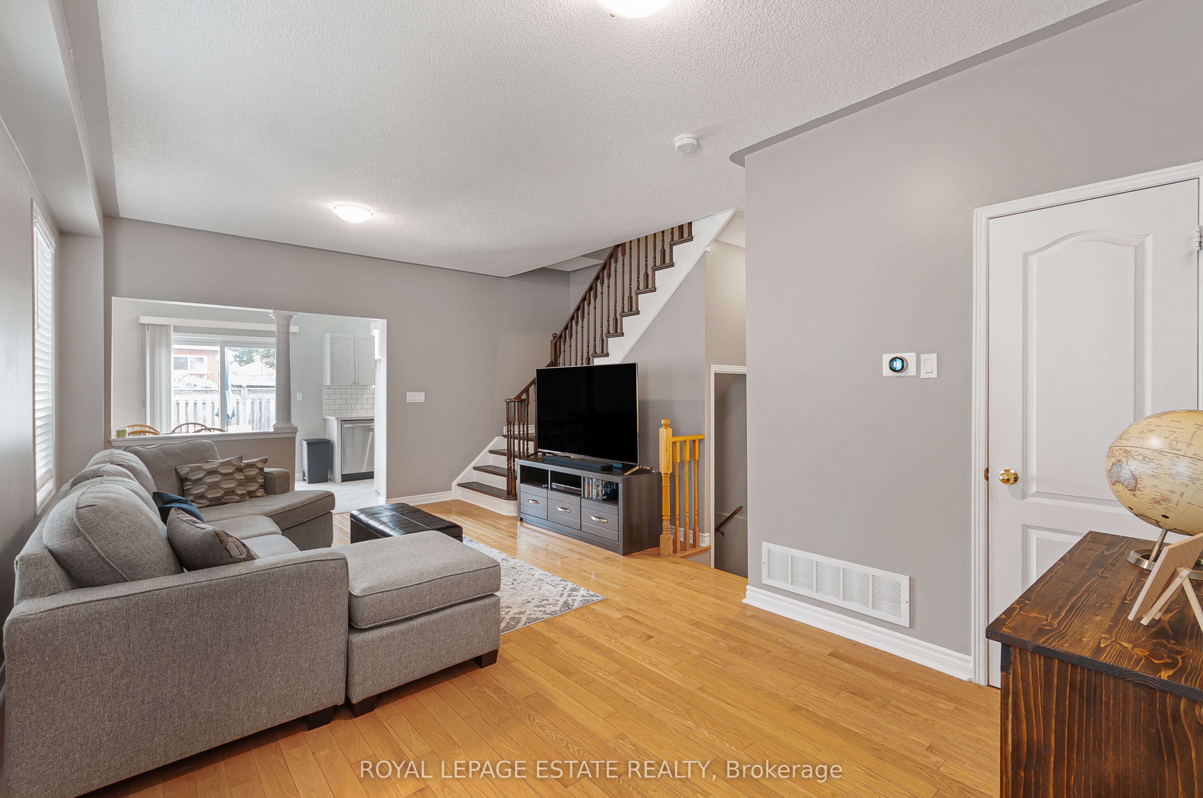 9 Brookstone Court Property Photo 5
