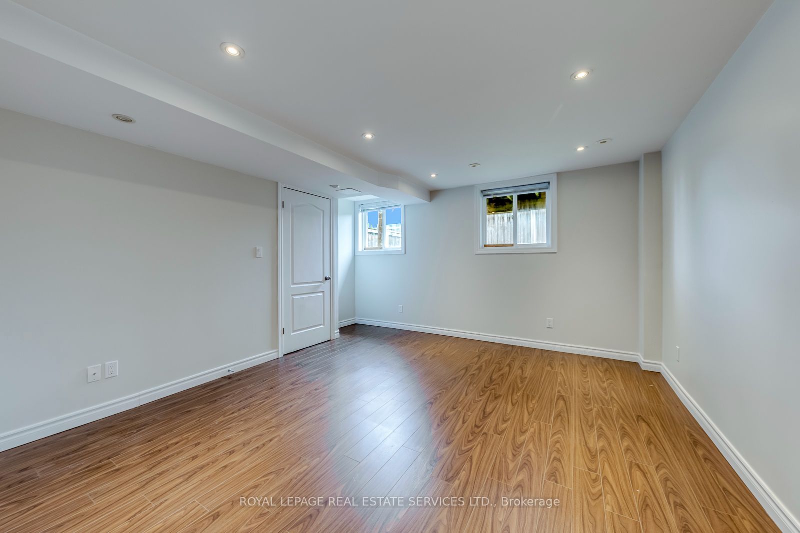 2418 Adamvale Crescent Property Photo 36