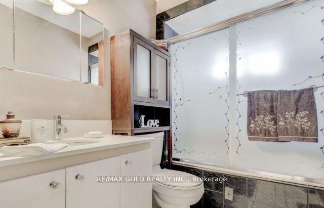 6 Monaco Court Basement Property Photo 18