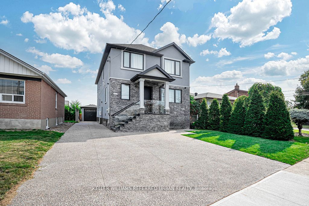 83 Floral Parkway Property Photo 2
