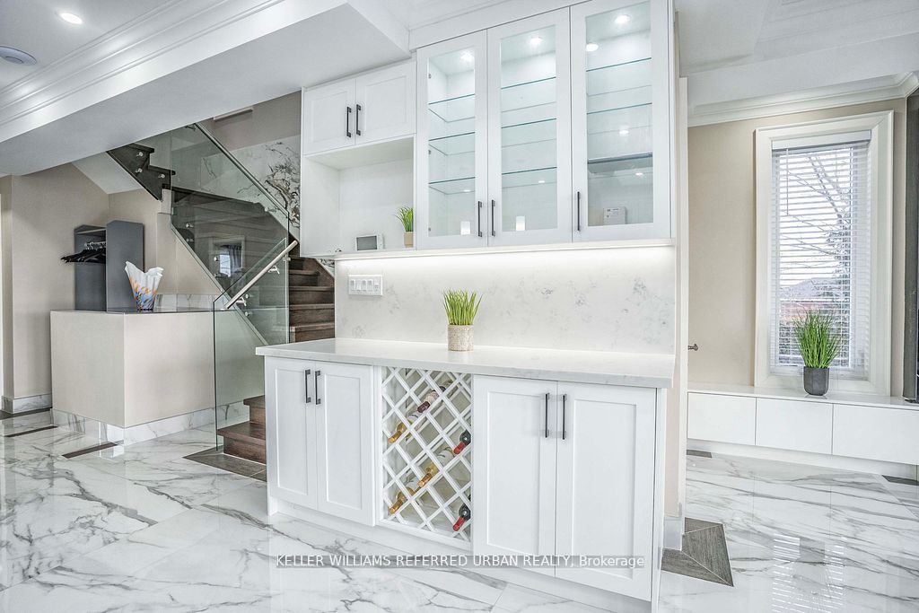 83 Floral Parkway Property Photo 12