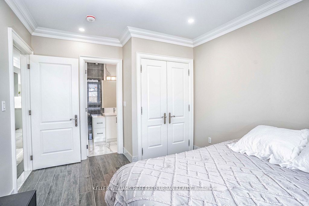 83 Floral Parkway Property Photo 14