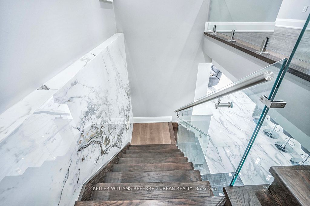 83 Floral Parkway Property Photo 16