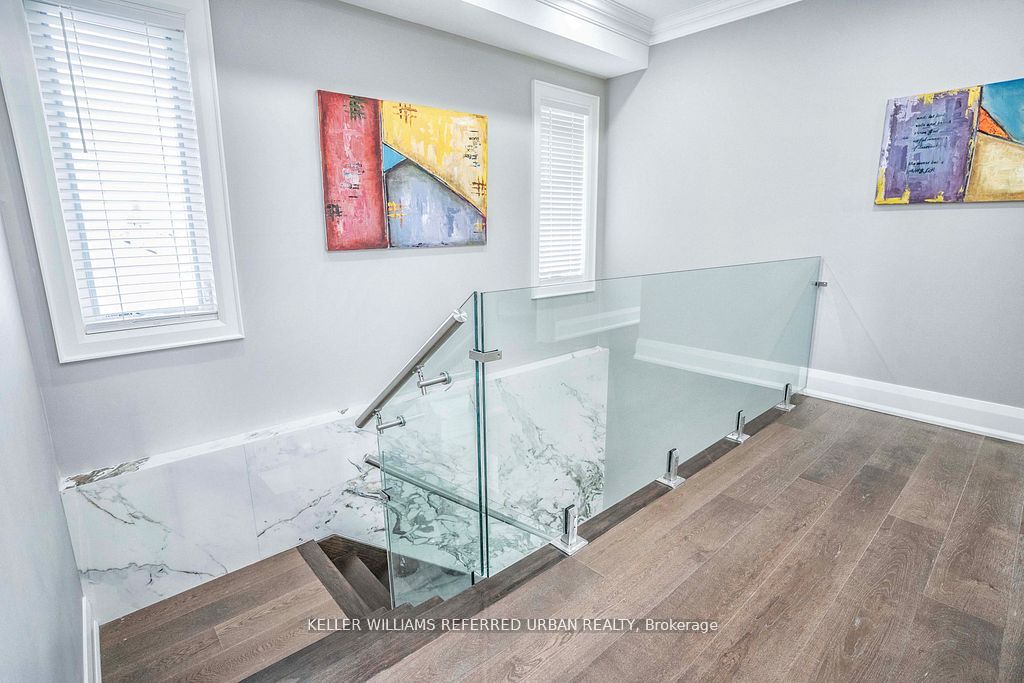 83 Floral Parkway Property Photo 17
