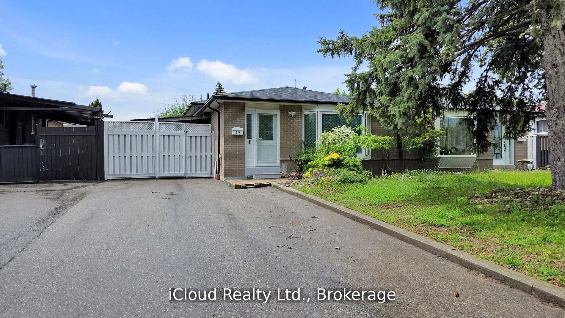 19 Flamingo Crescent Property Photo 3
