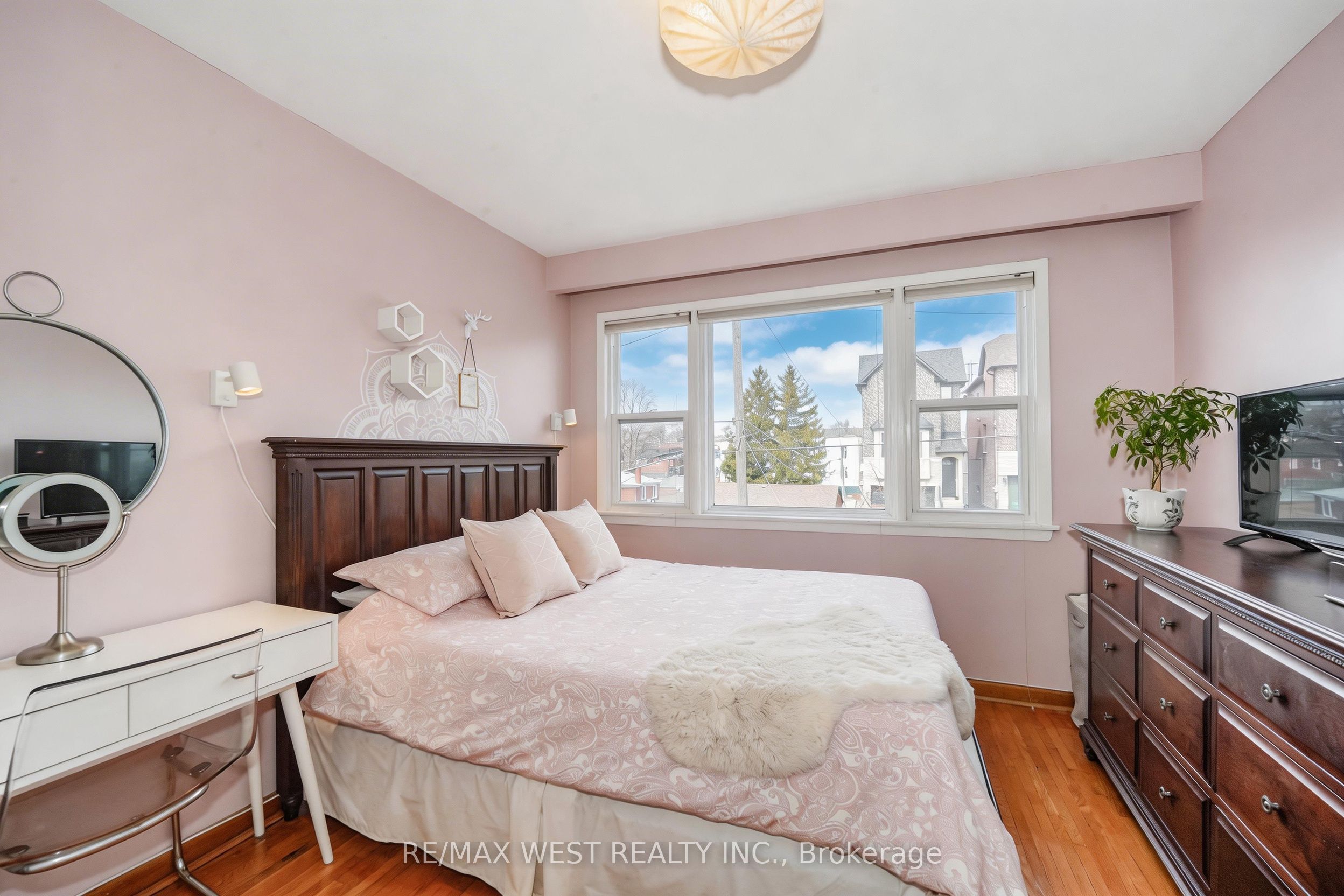 11 Helen Avenue Property Photo 6