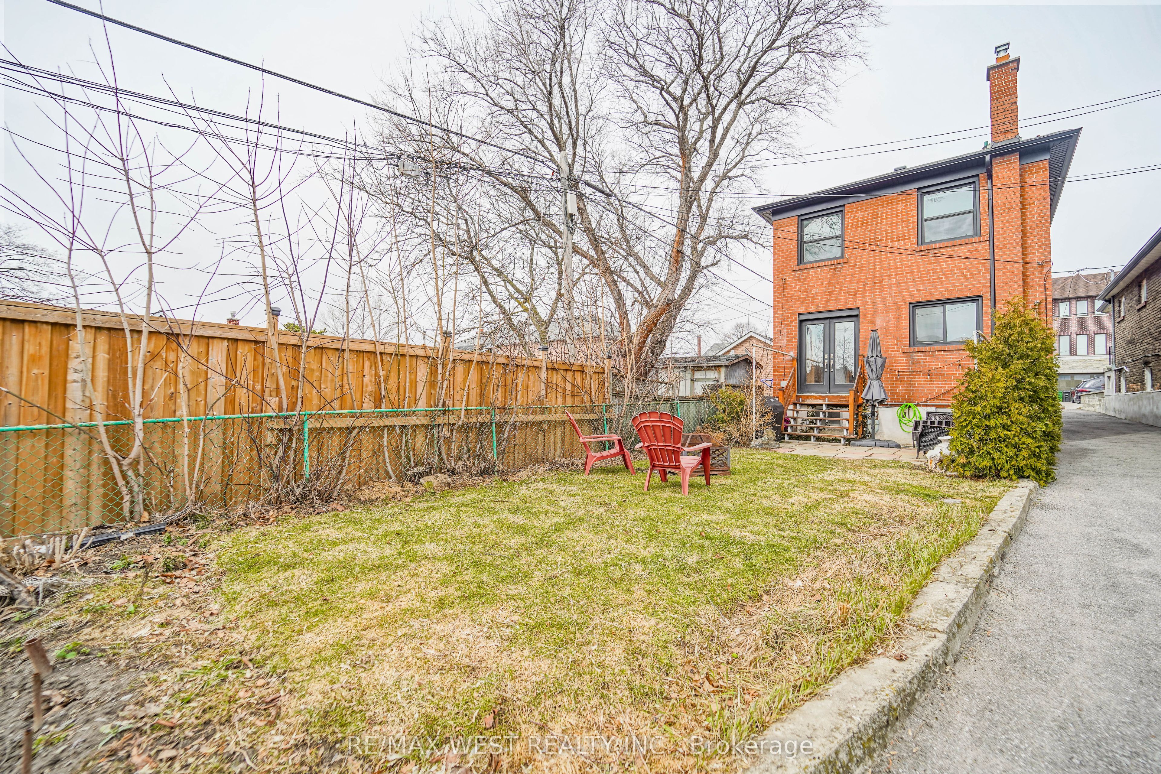 11 Helen Avenue Property Photo 9