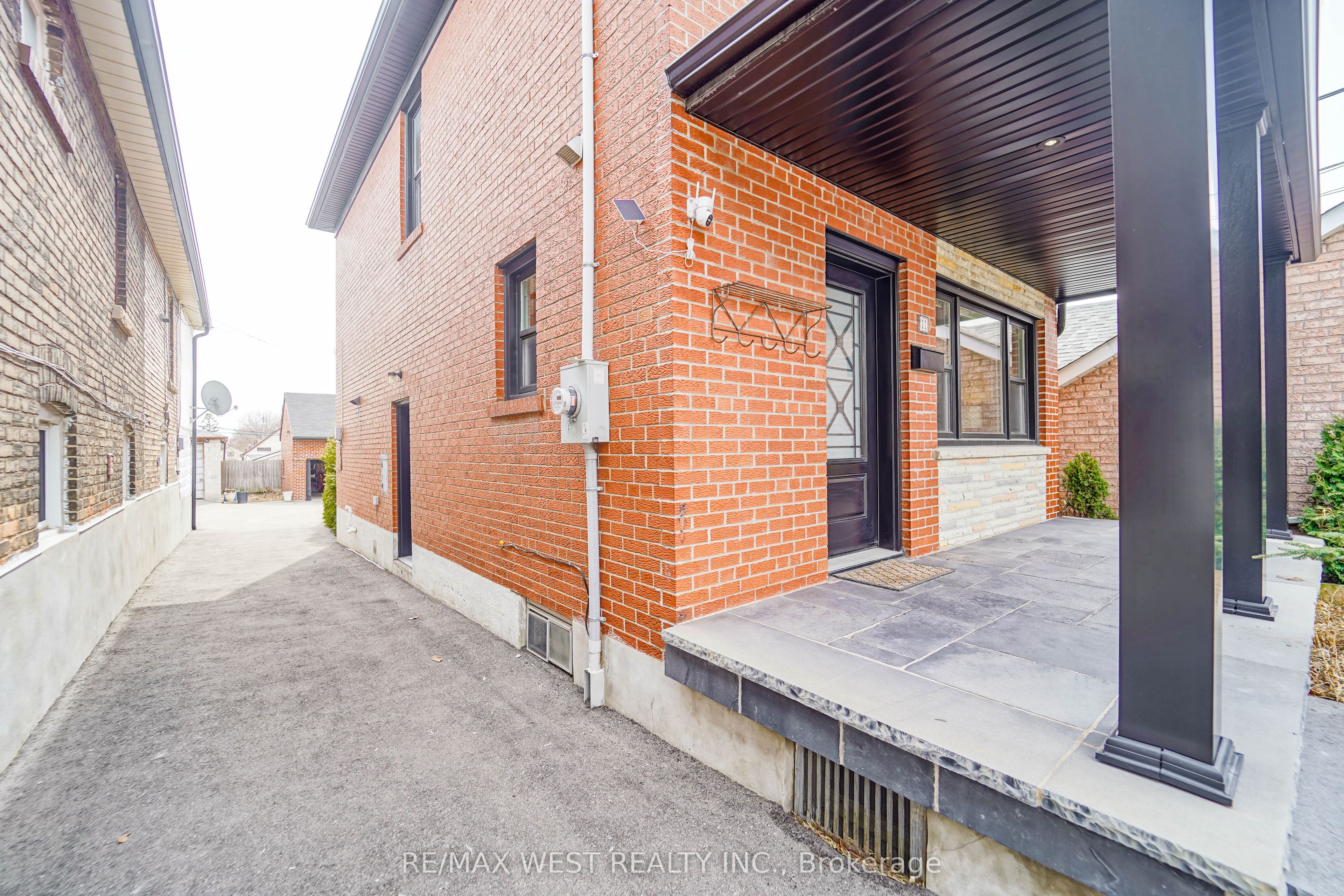 11 Helen Avenue Property Photo 12