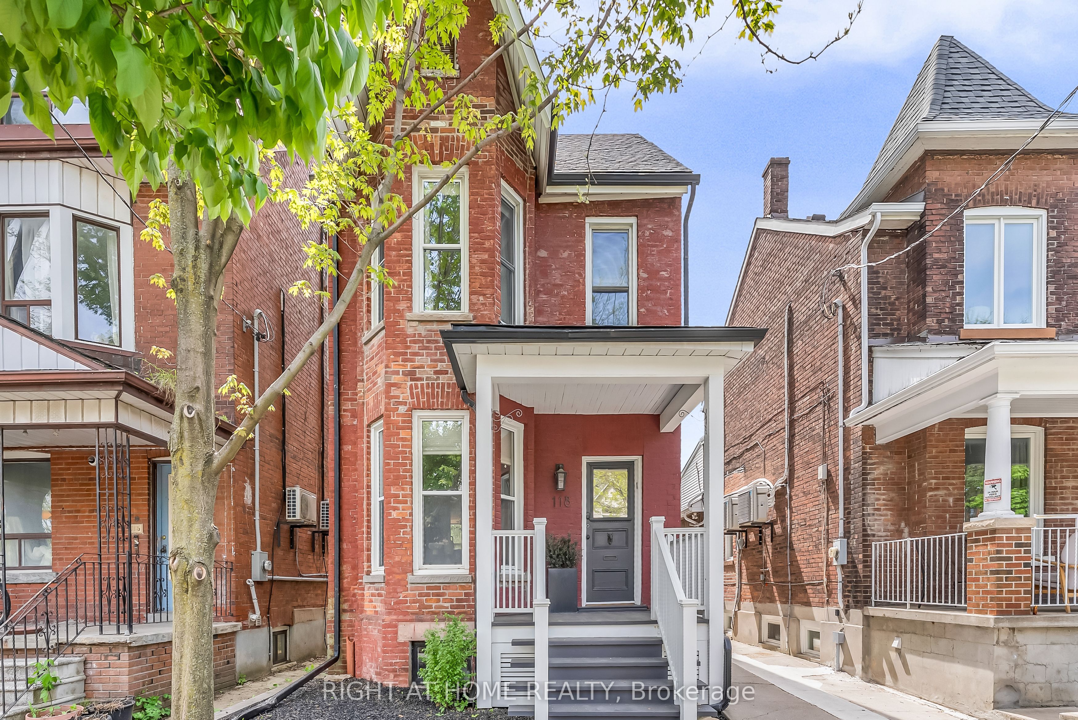 118 Lansdowne Avenue