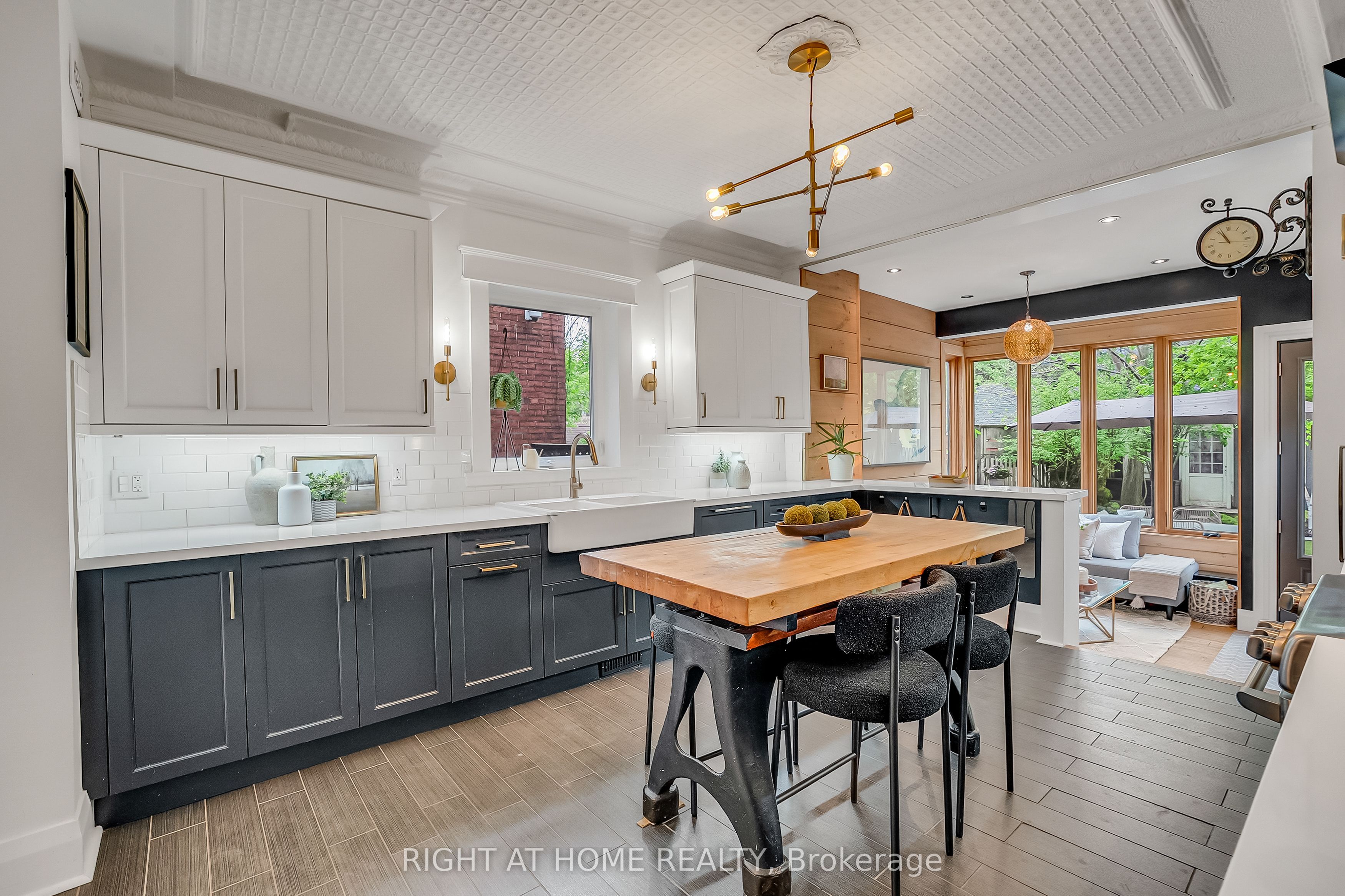 118 Lansdowne Avenue Property Photo 4