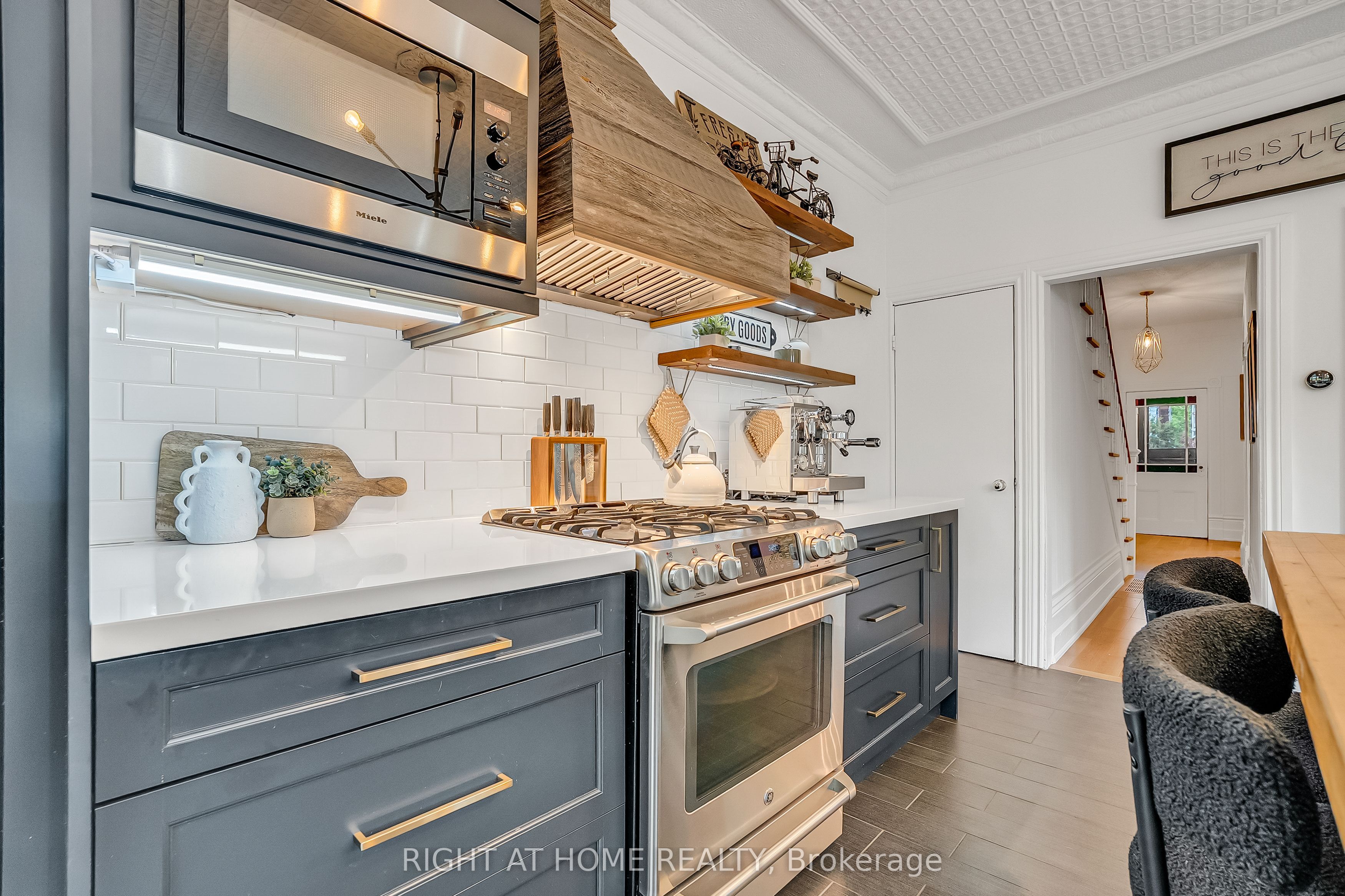118 Lansdowne Avenue Property Photo 6