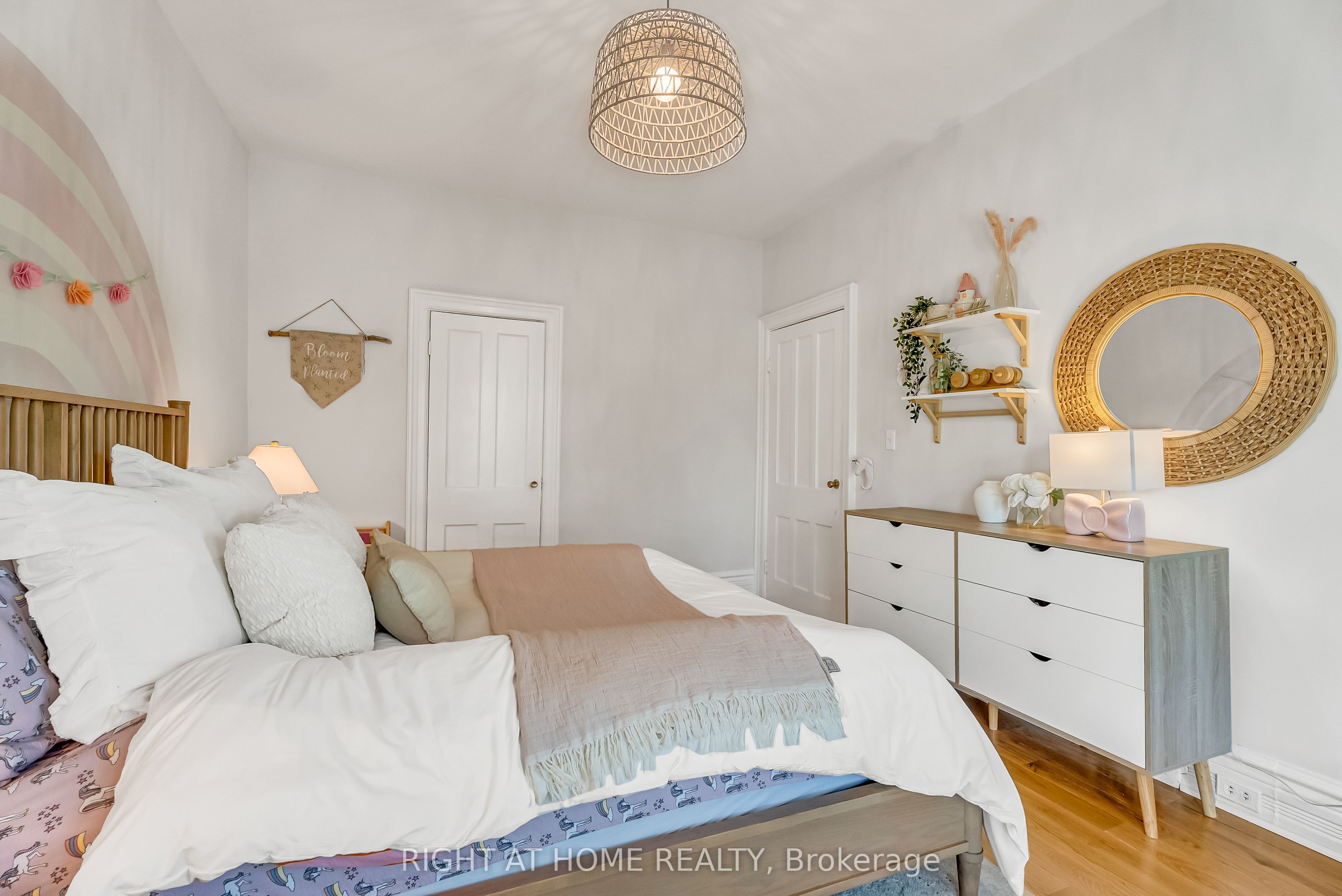 118 Lansdowne Avenue Property Photo 38