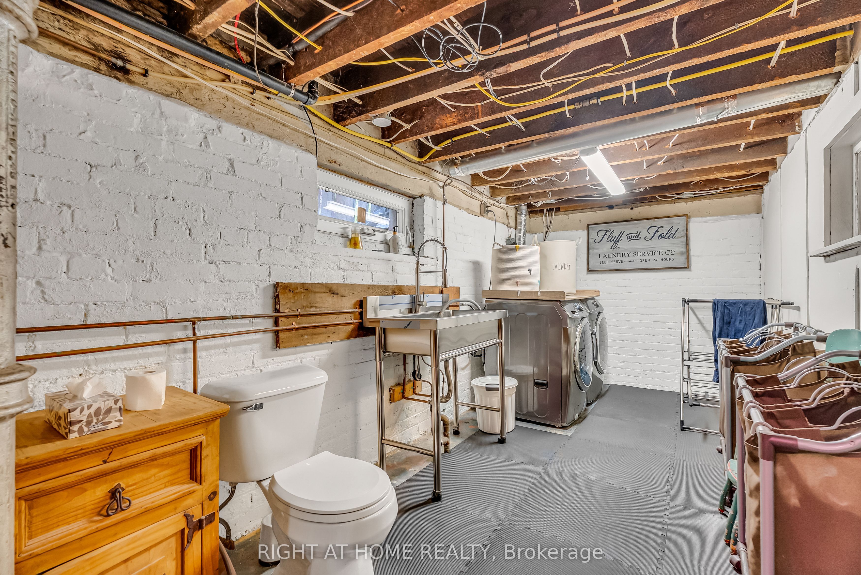 118 Lansdowne Avenue Property Photo 47