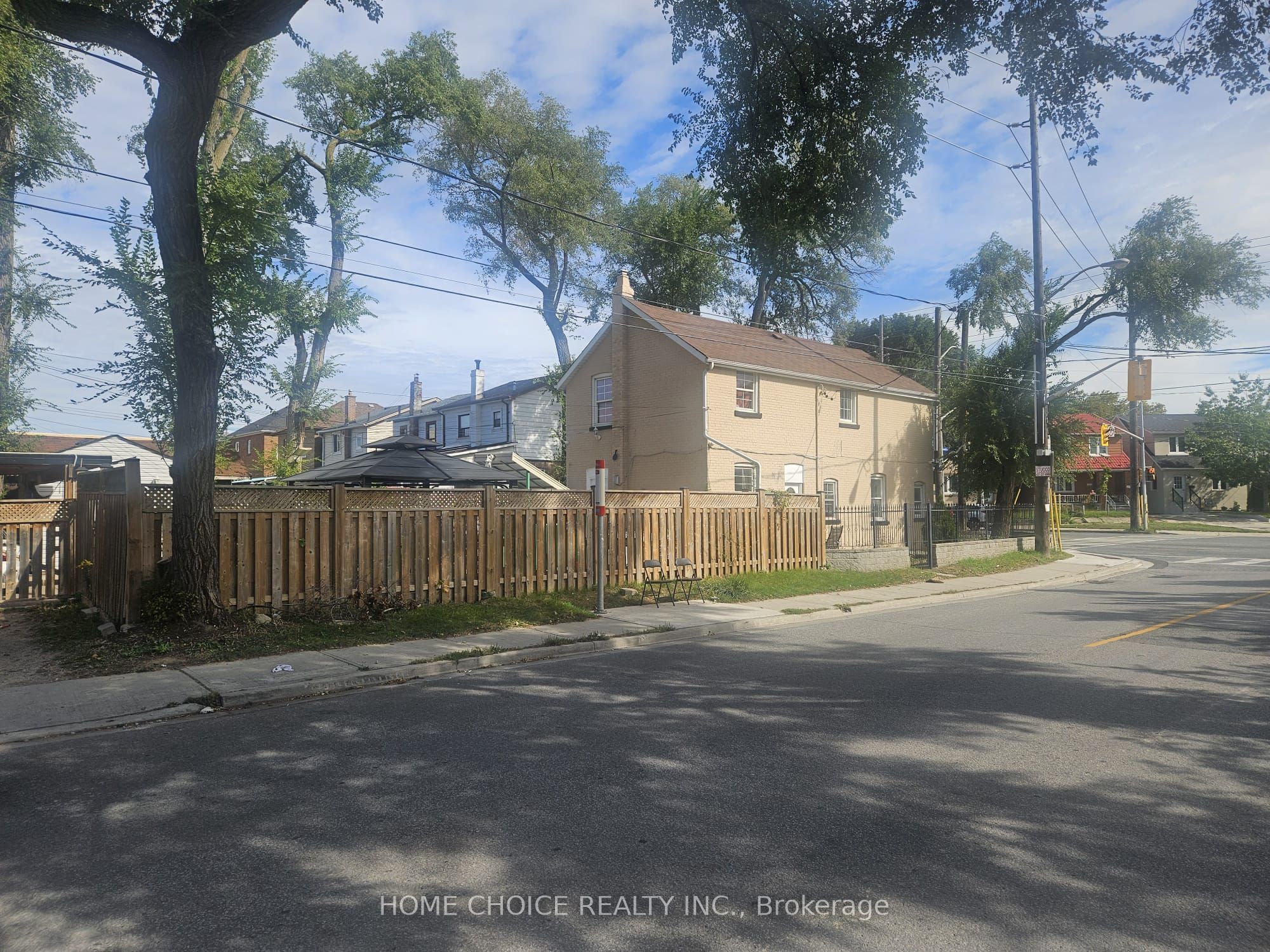 1232 Jane Street Property Photo 3