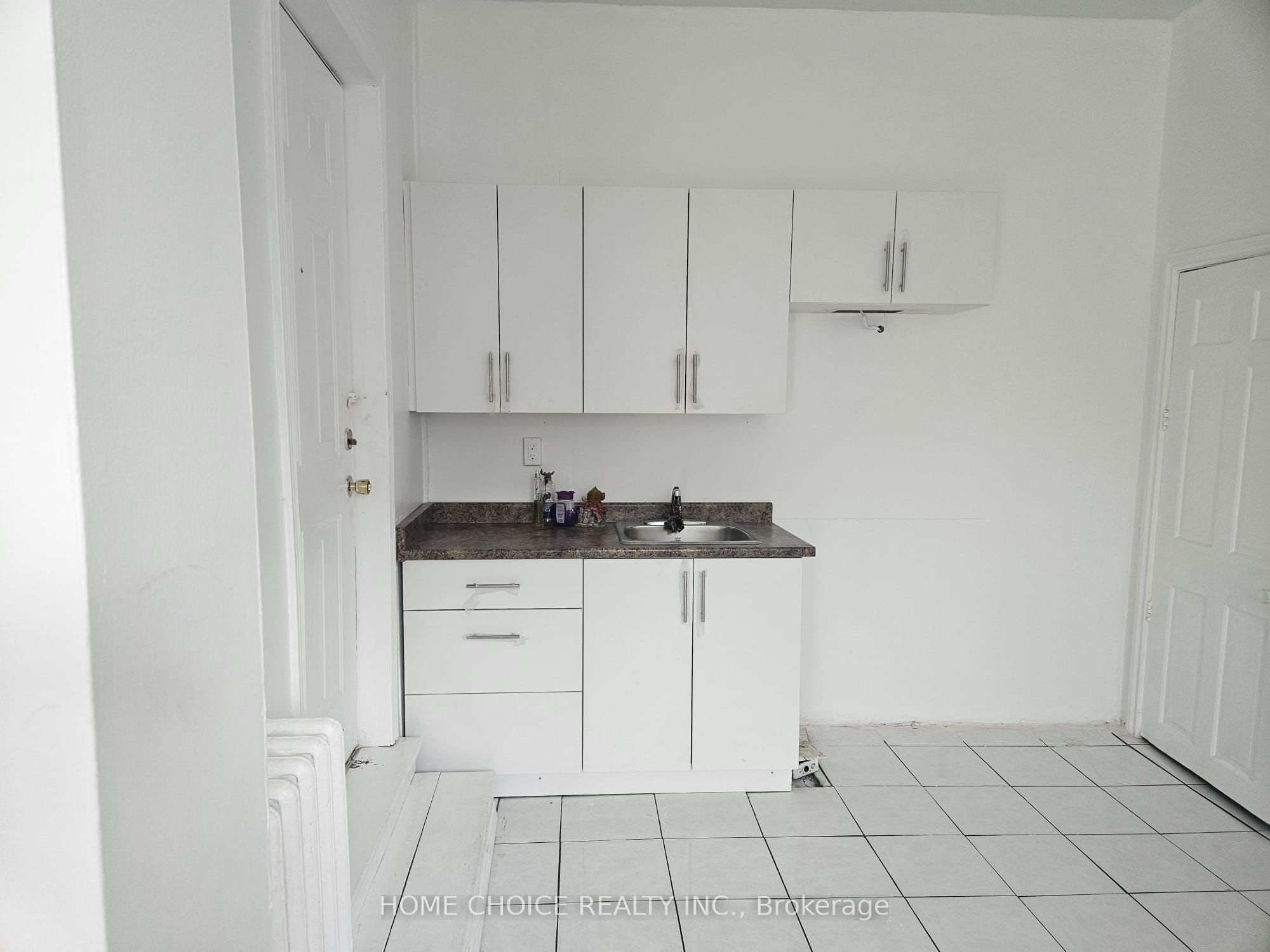 1232 Jane Street Property Photo 13