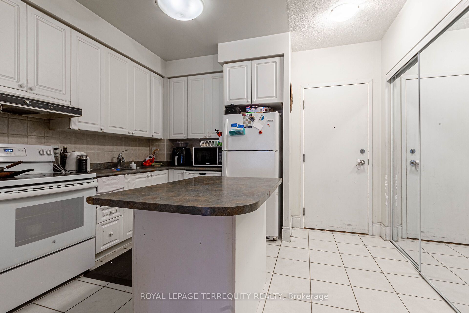 3888 Duke Of York Boulevard 226 Property Photo 3