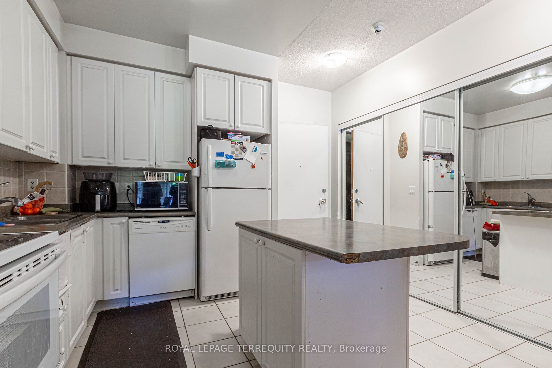 3888 Duke Of York Boulevard 226 Property Photo 5