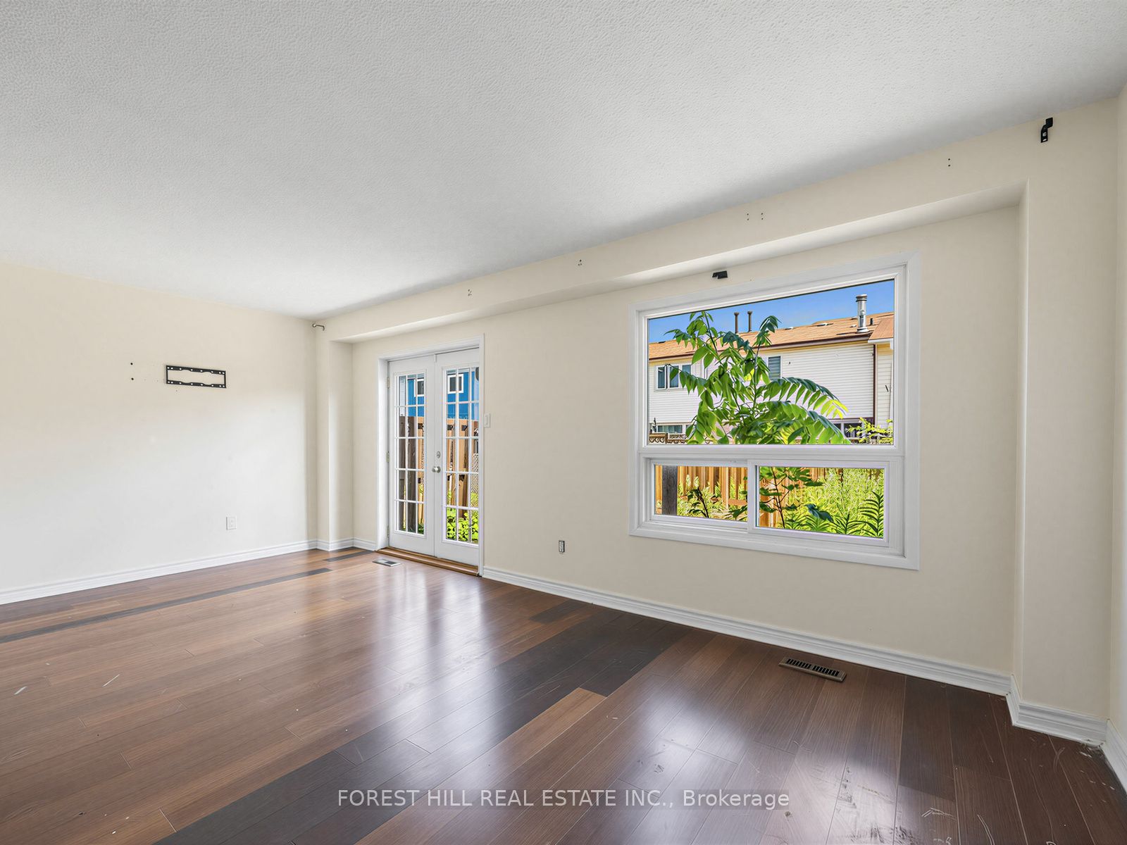 61 Royal Salisbury Way Property Photo 9