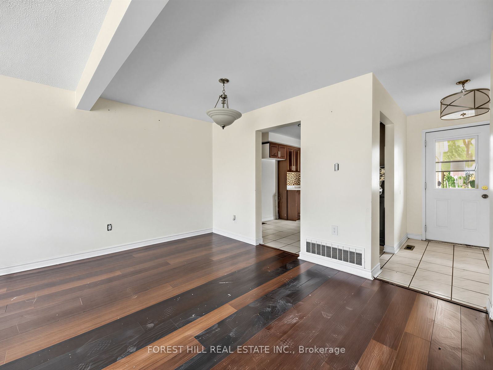 61 Royal Salisbury Way Property Photo 13