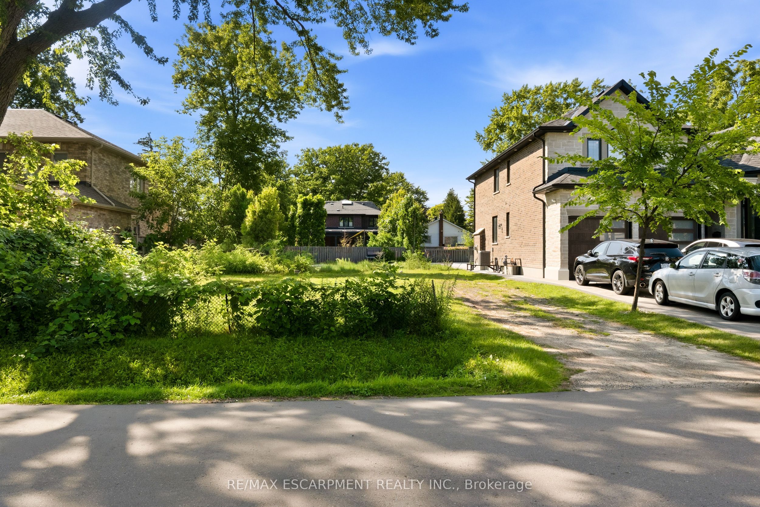 75 Troy Street Property Photo 21