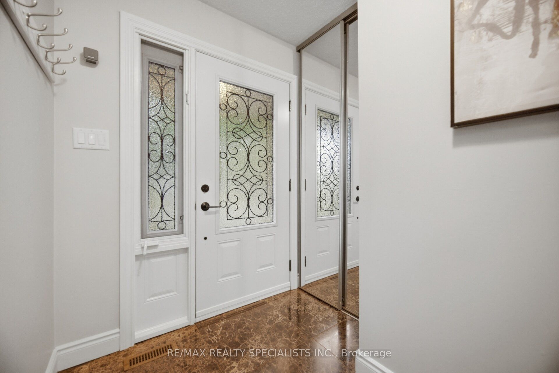 840 Hemlock Drive Property Photo 3
