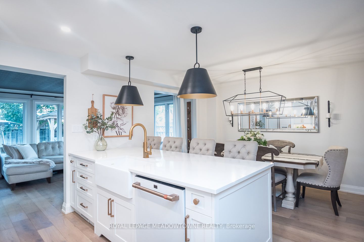 823 Laurier Avenue Property Photo 10
