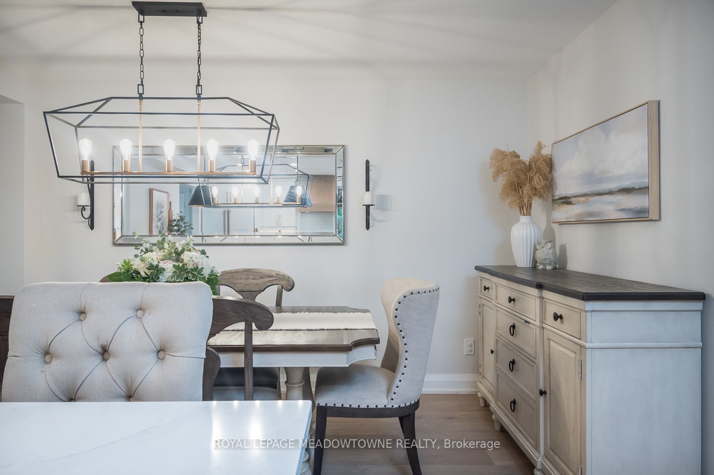 823 Laurier Avenue Property Photo 12