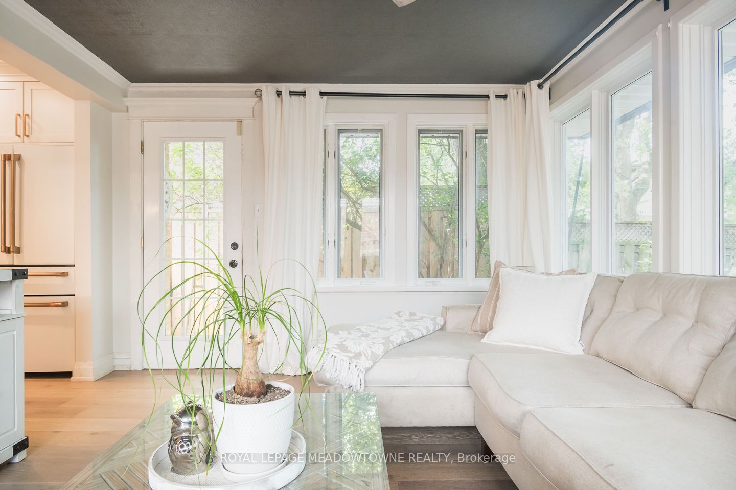 823 Laurier Avenue Property Photo 15