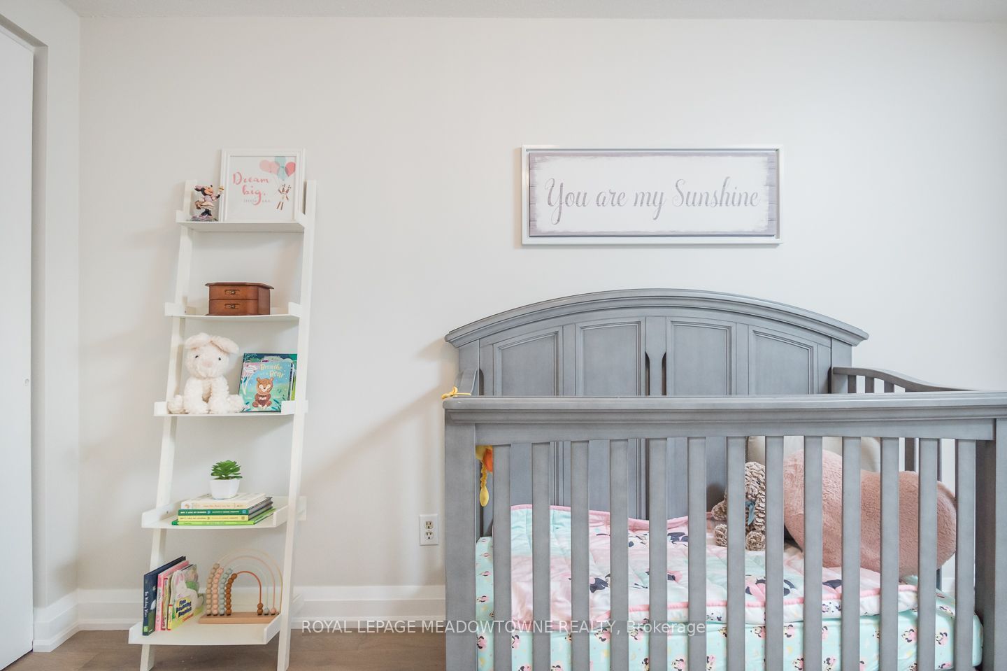 823 Laurier Avenue Property Photo 16