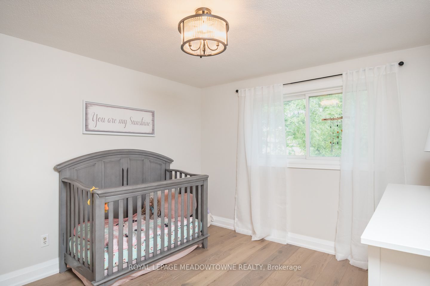 823 Laurier Avenue Property Photo 25