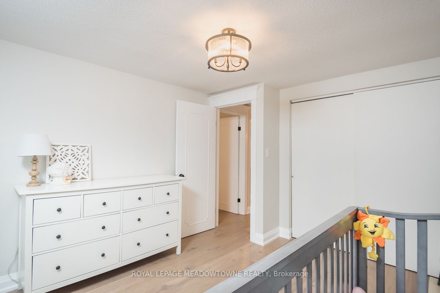 823 Laurier Avenue Property Photo 27