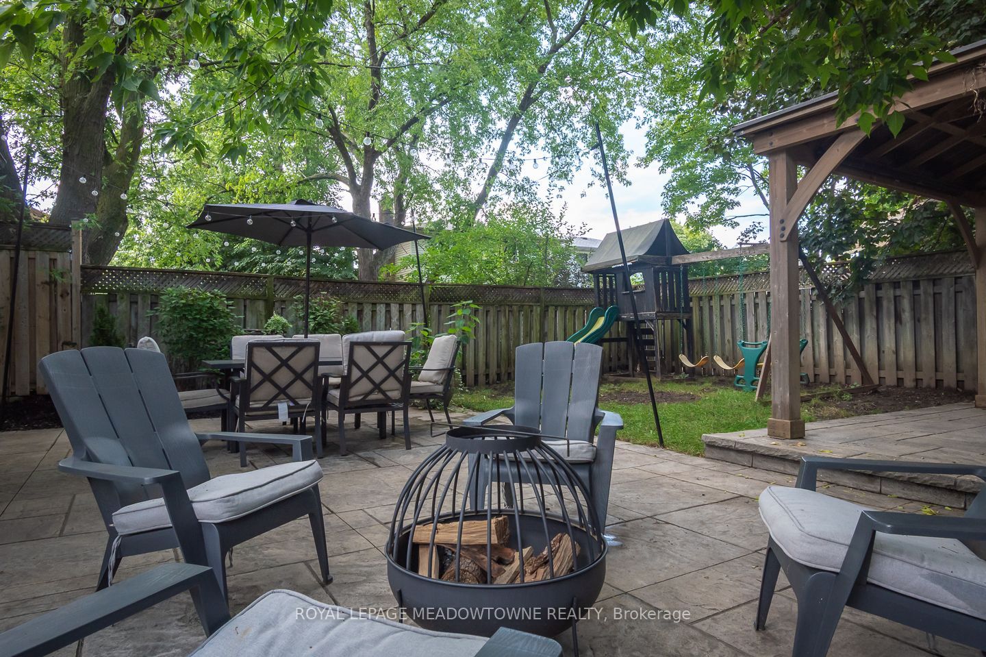 823 Laurier Avenue Property Photo 38