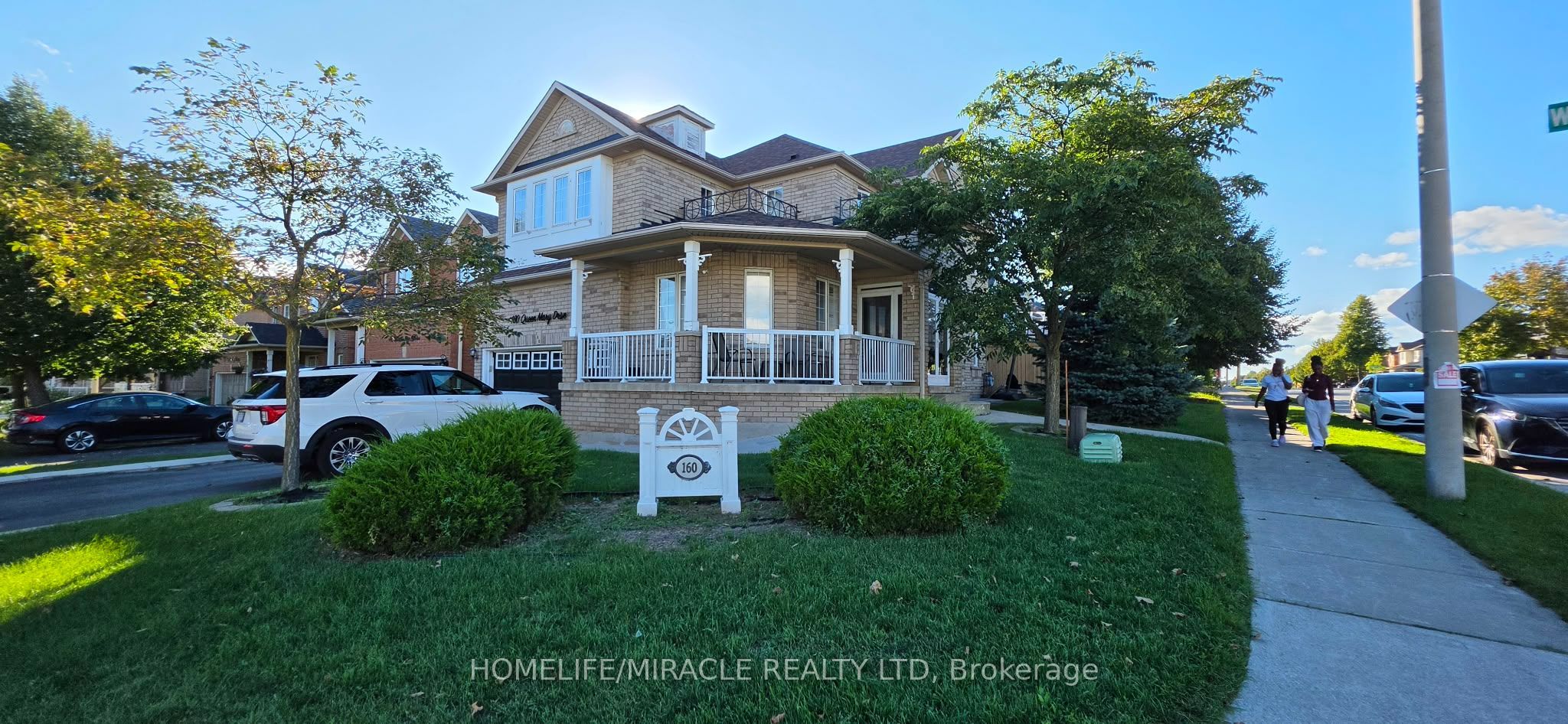 160 Queen Mary Drive Property Photo 1