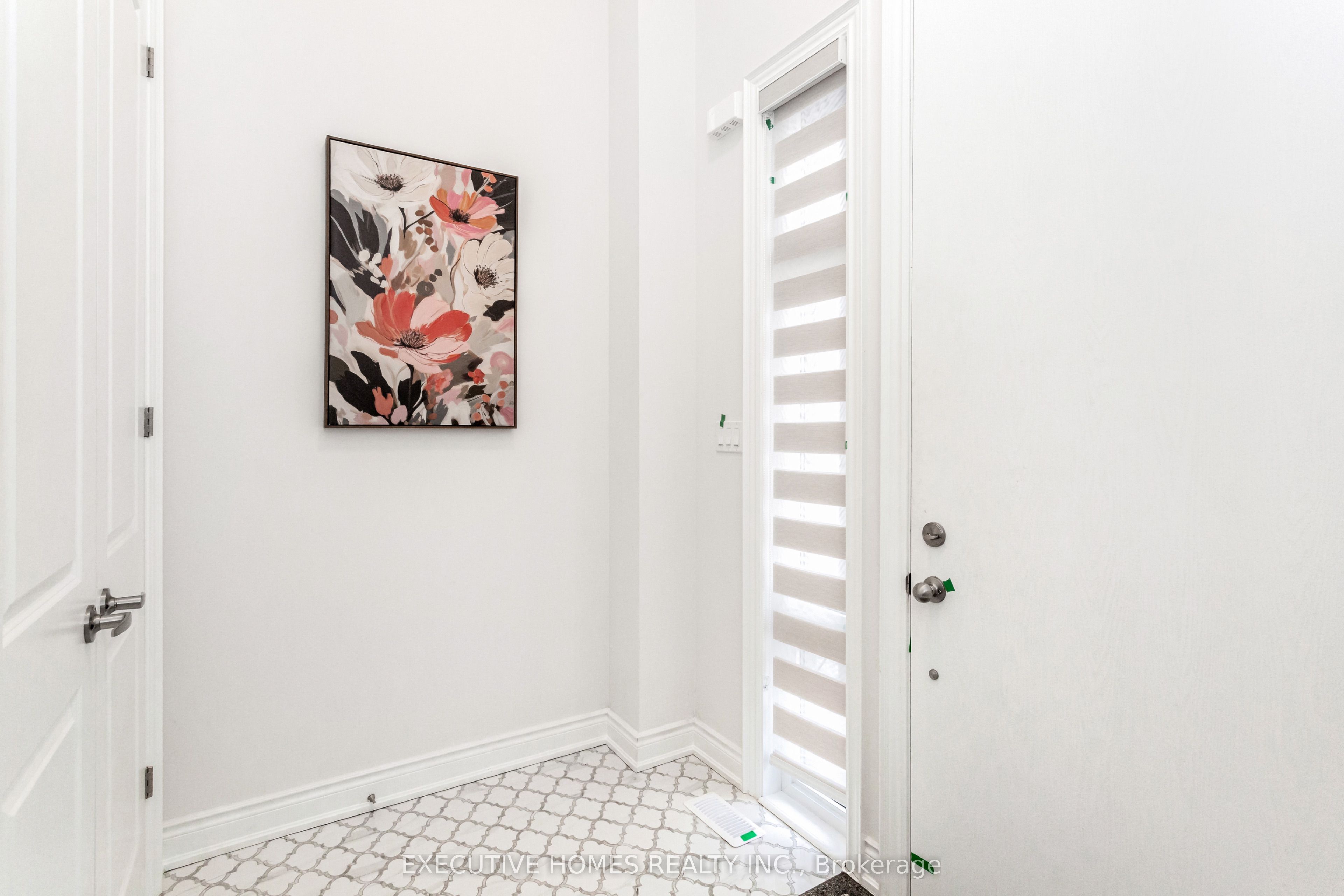 1371 Peony Path Property Photo 2