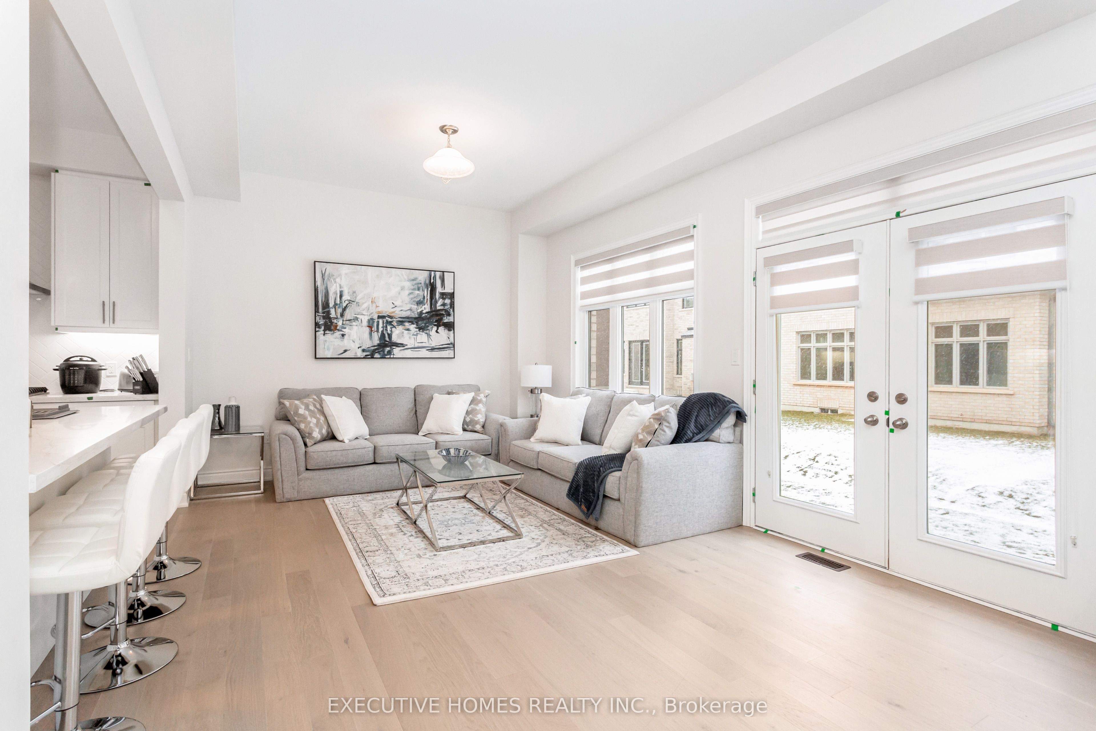 1371 Peony Path Property Photo 6