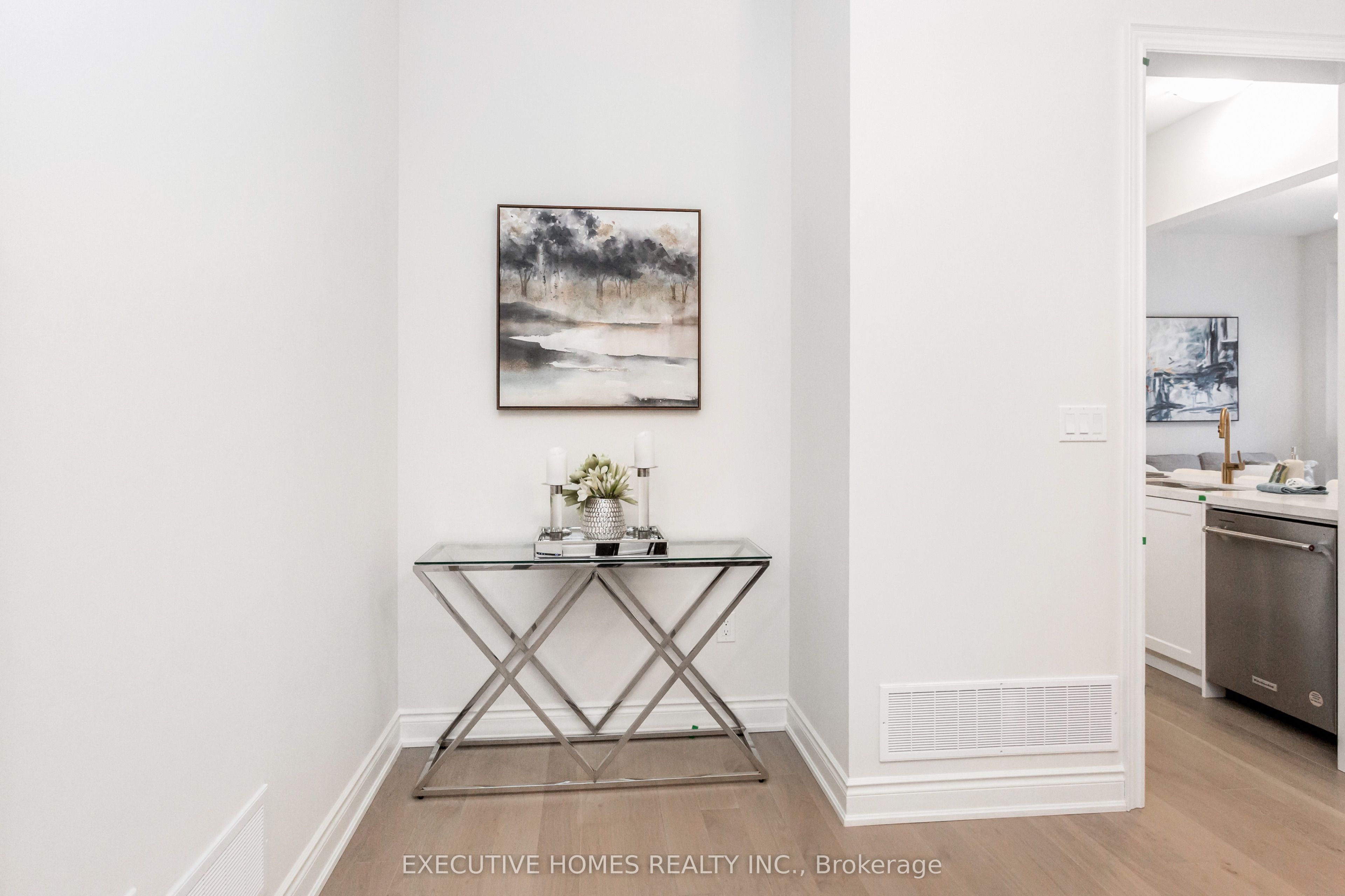 1371 Peony Path Property Photo 12