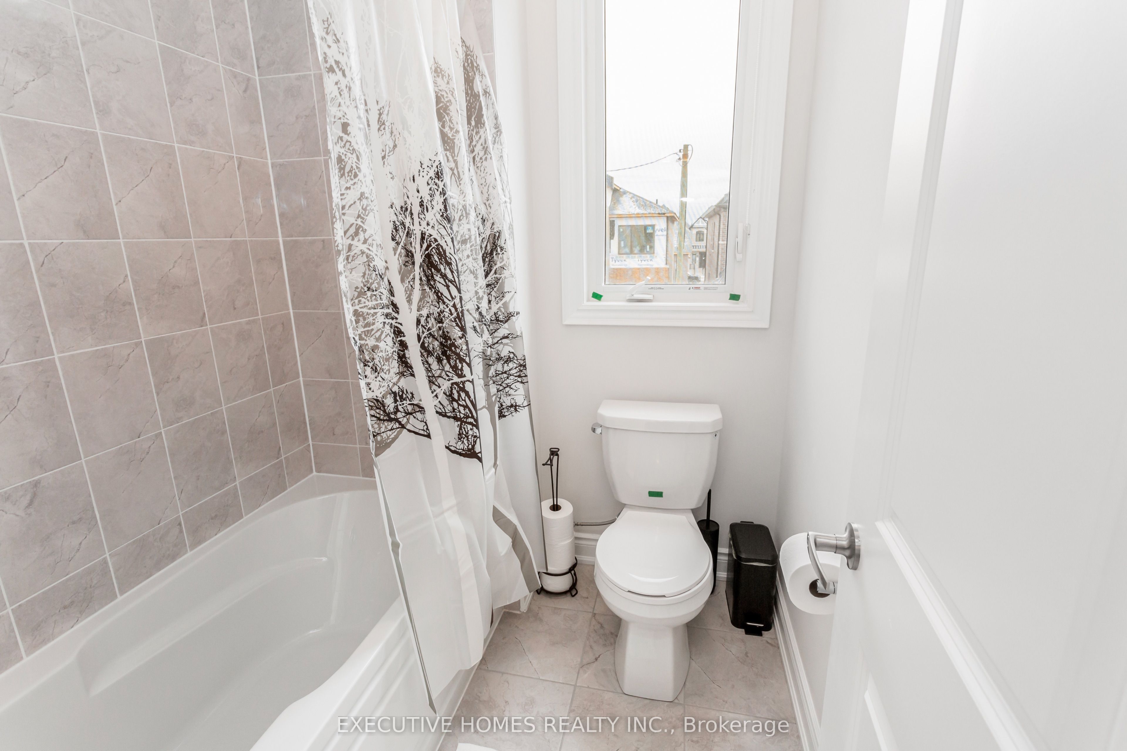 1371 Peony Path Property Photo 37