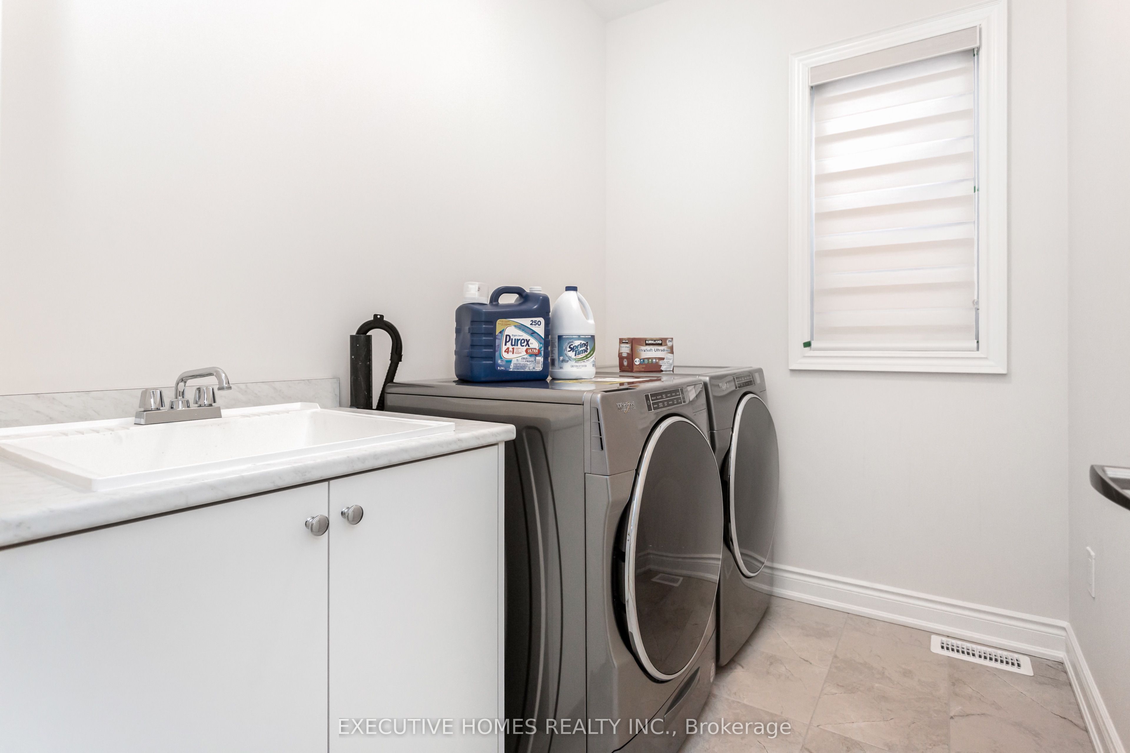 1371 Peony Path Property Photo 38