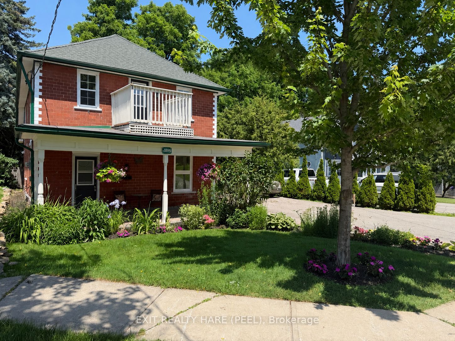 31 Brock Street Property Photo 2