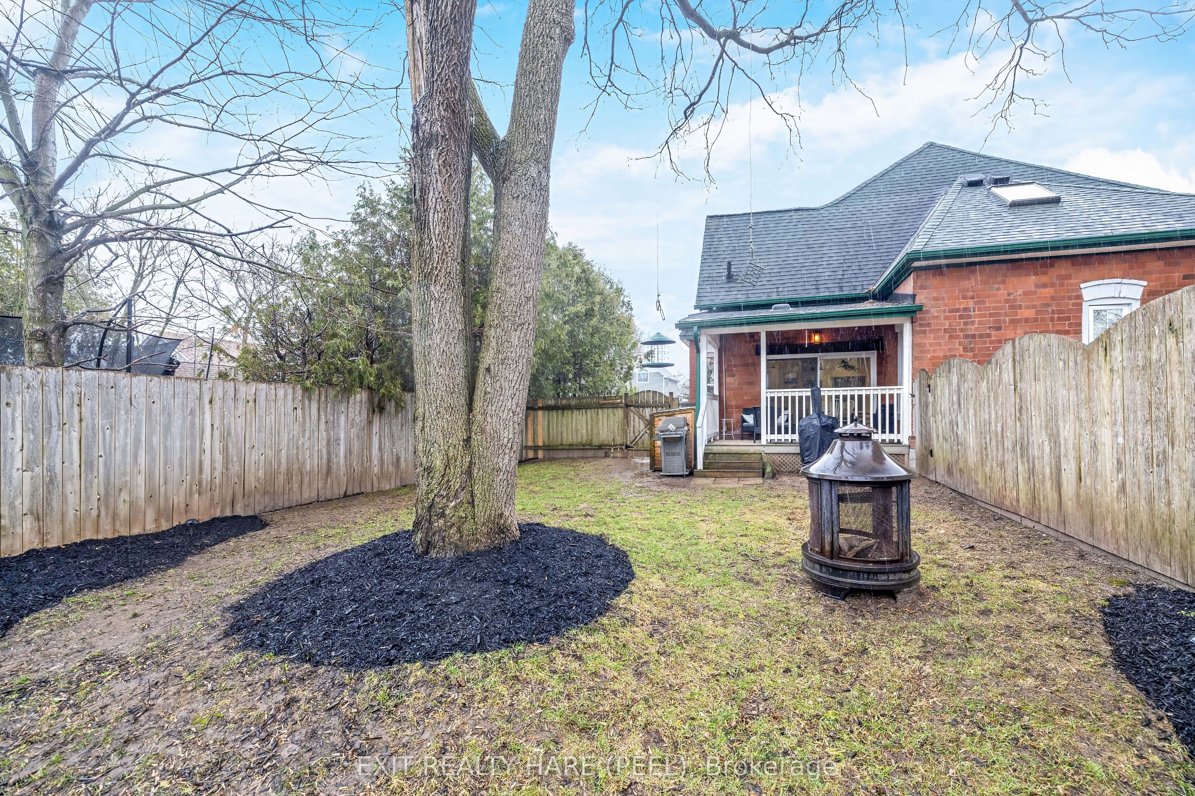 31 Brock Street Property Photo 25