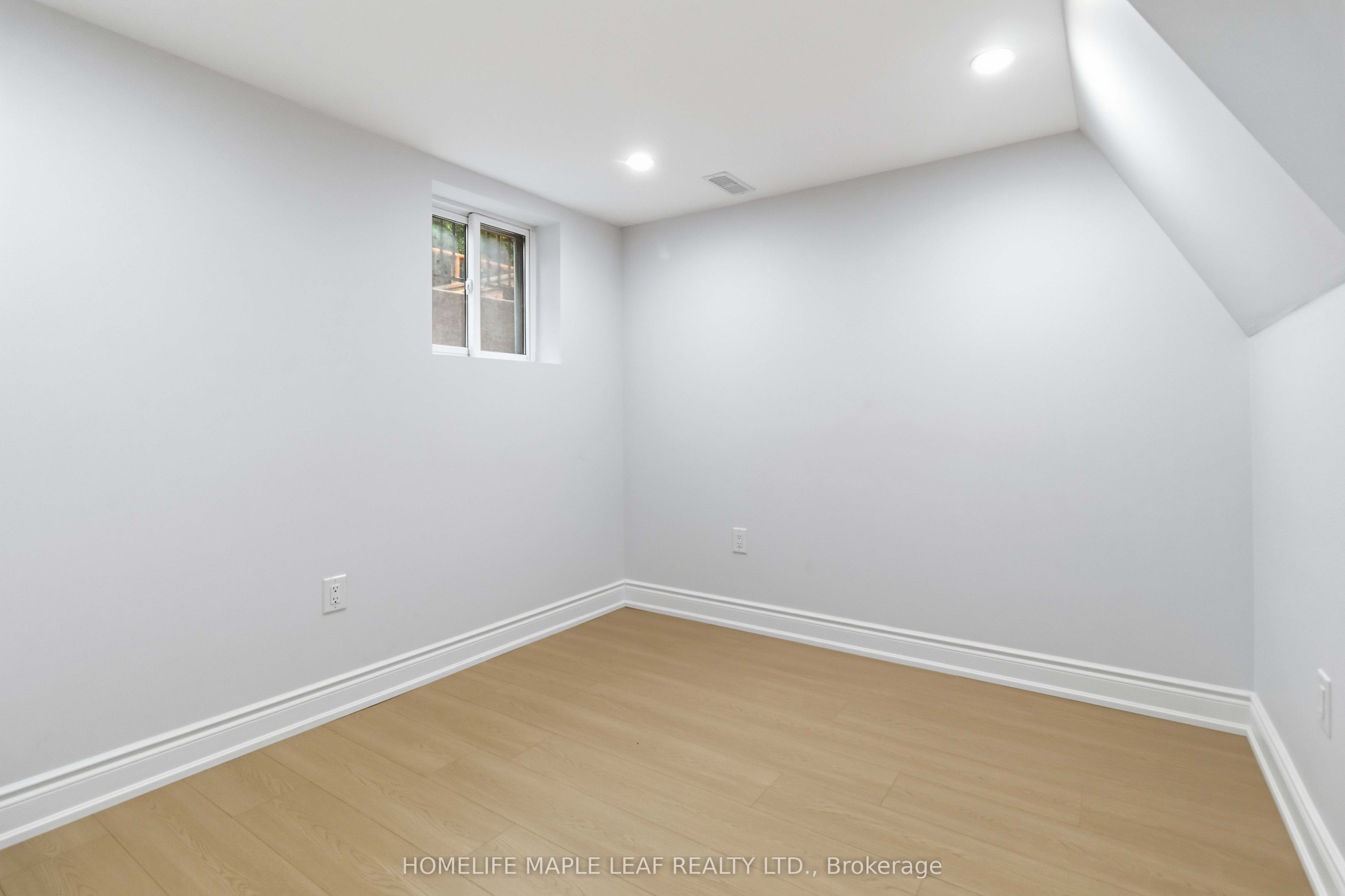 90 Burgby Avenue Basement Property Photo 8
