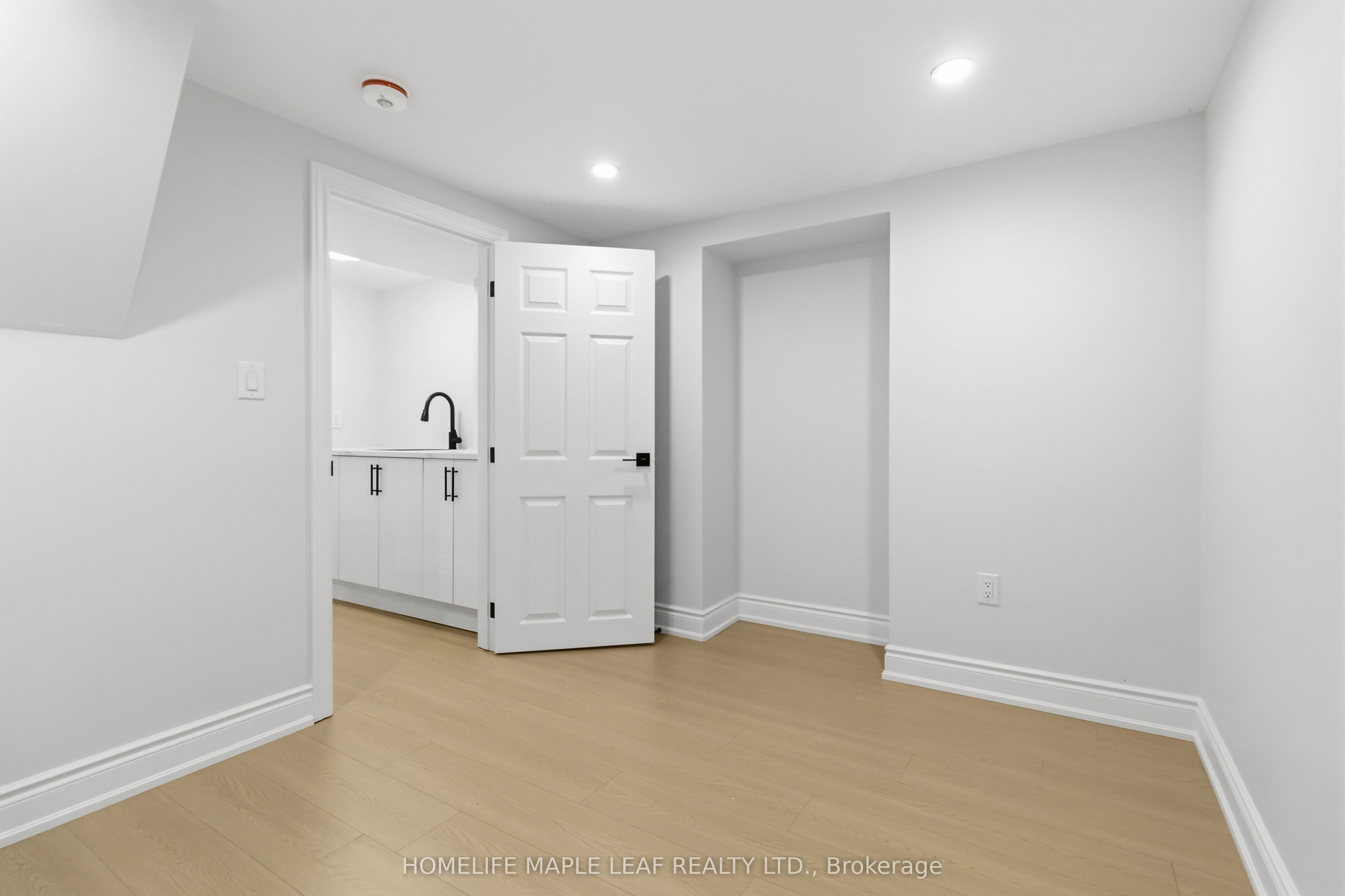 90 Burgby Avenue Basement Property Photo 9
