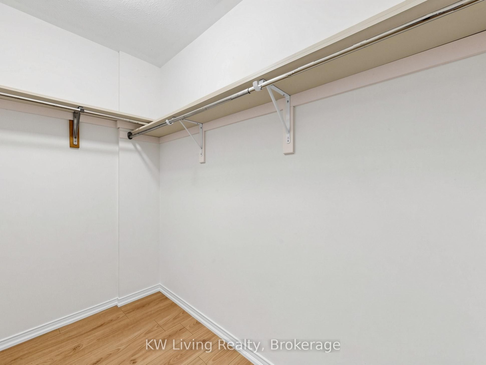 3385 Southwick Street Property Photo 32
