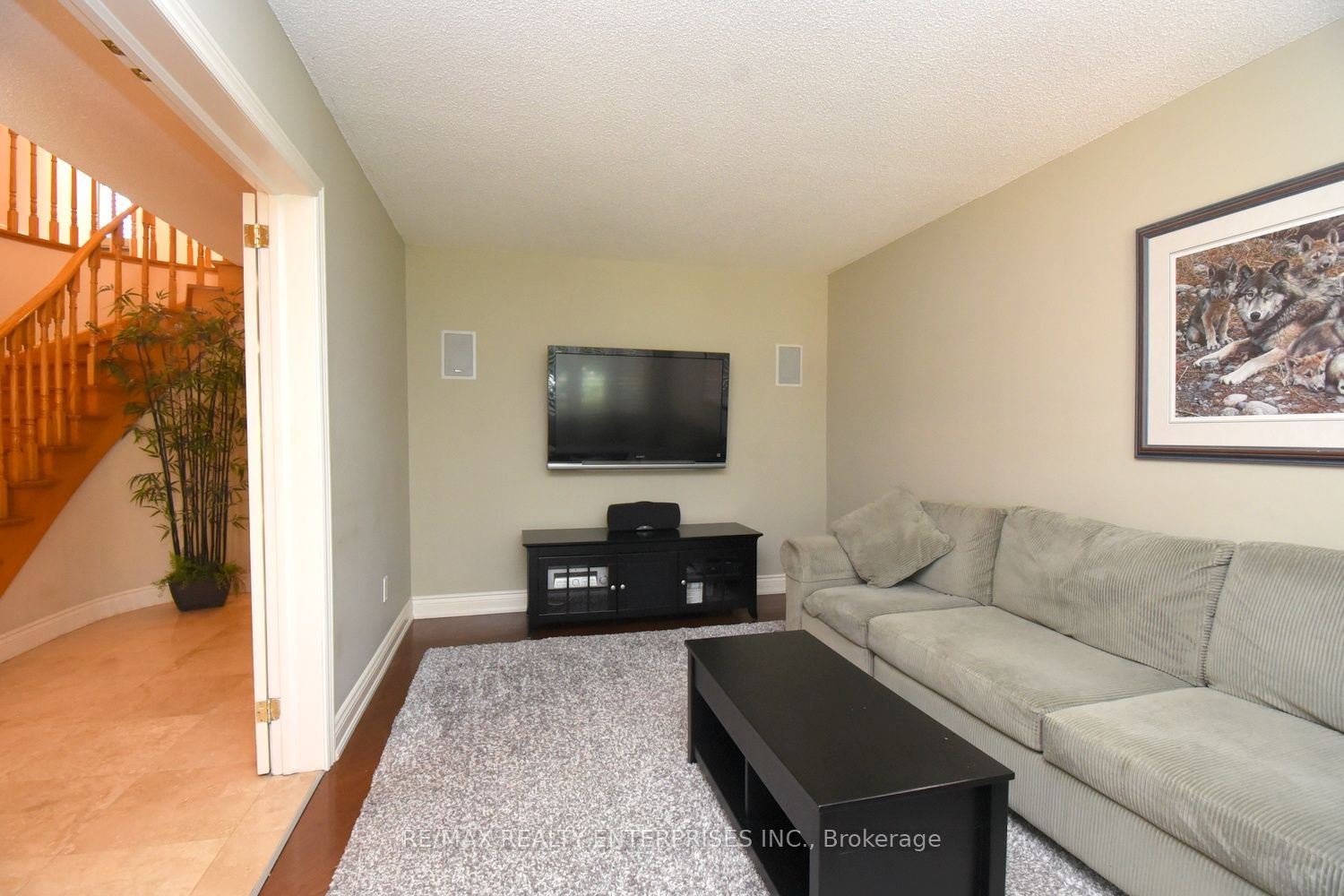 4473 Stonemill Court Property Photo 5