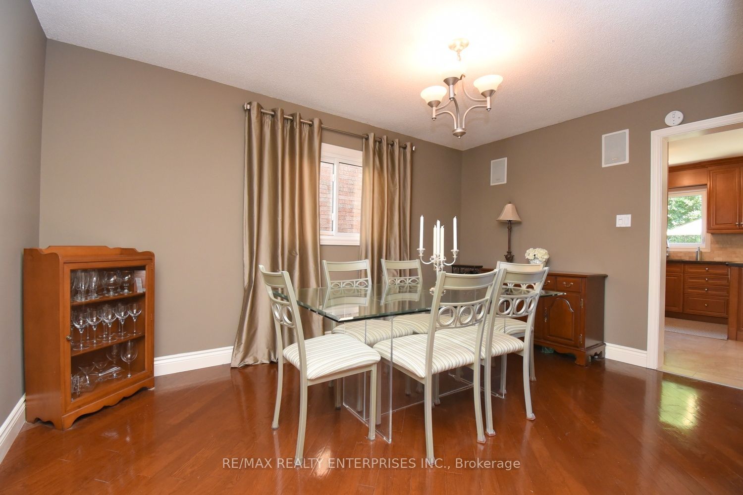 4473 Stonemill Court Property Photo 7