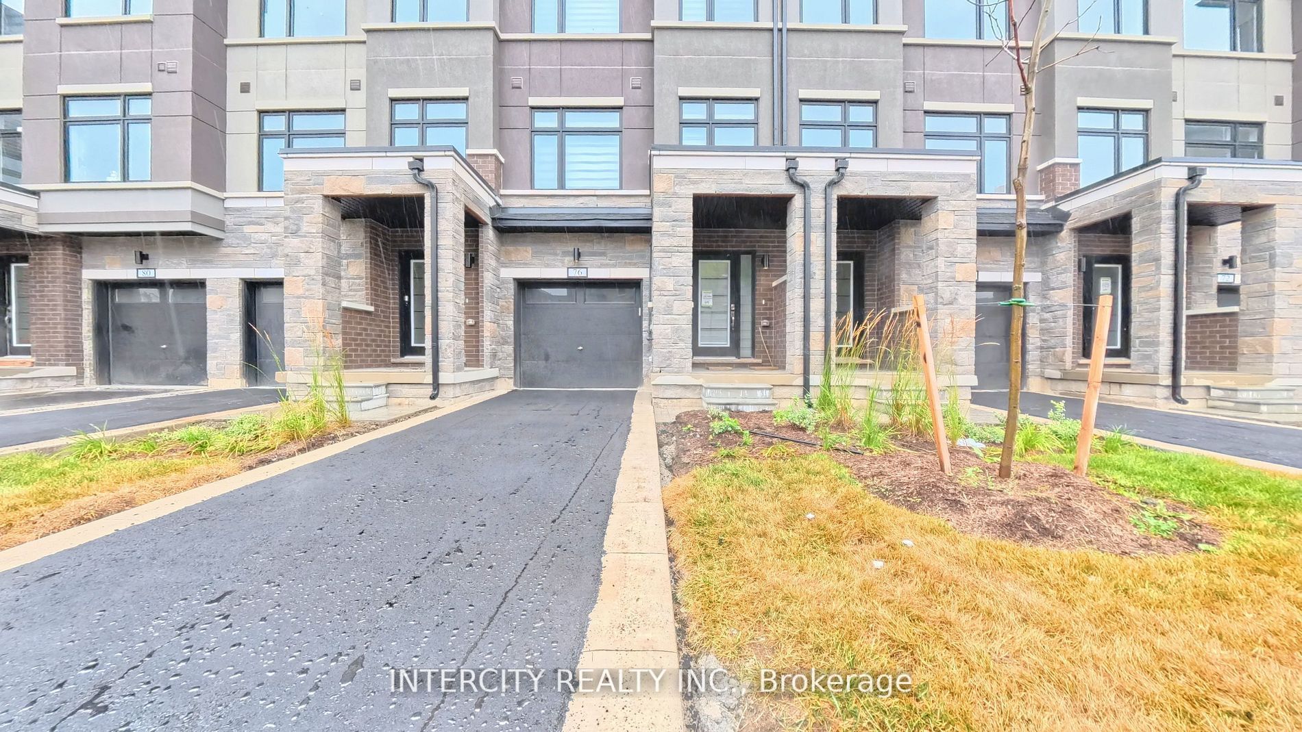 76 Fieldridge Crescent Property Photo 1